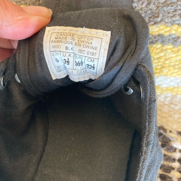 LA GEAR canvas sneakers.** ‘90’s vintage ** size 6 - Picture 4 of 6